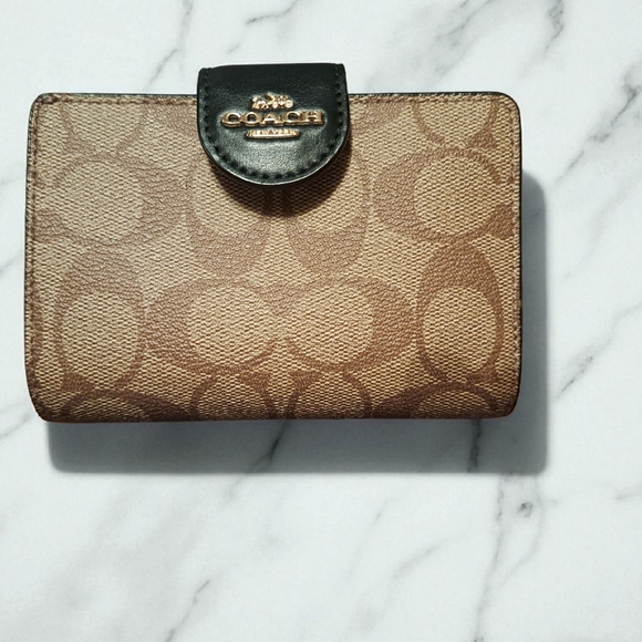 Coach Tan and Black Signature Wallet - Picture 1 of 7